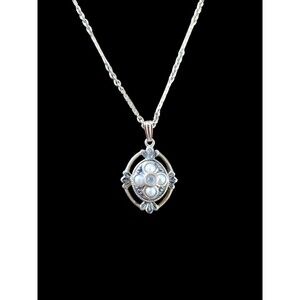 Vintage Victorian Style Avon Necklace Clear Rhinestone Faux Pearl Gold Tone 18"